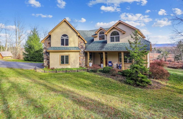 Year-round paradise in the center of Canaan Valley. Come join us Hearthside!