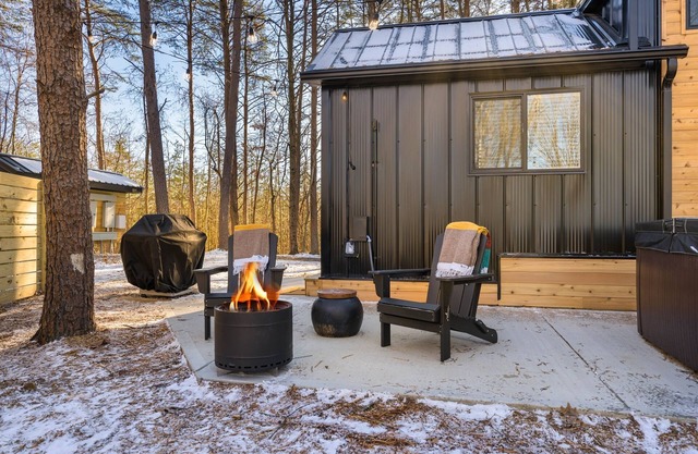 Yeats @ Notestone Reserve Tiny Home fire pit + hot tub