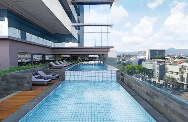 YELLO Hotel Paskal Bandung