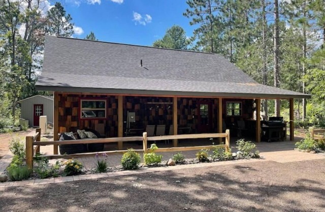 Yellow Acre: a newly built cabin on Yellow River