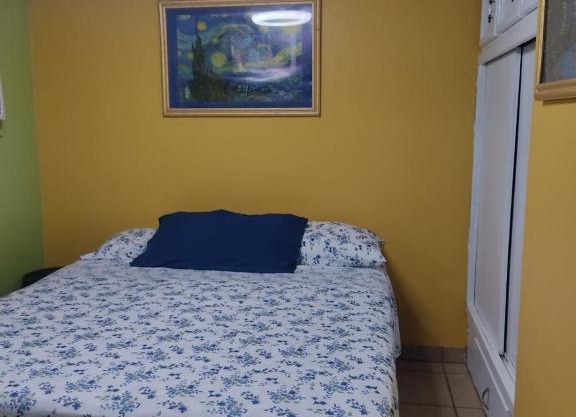Condominio amarillo