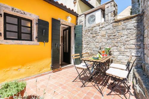 Yellow House Motovun
