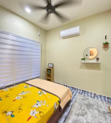 Yellow Retreat House Homestay Batu Gajah