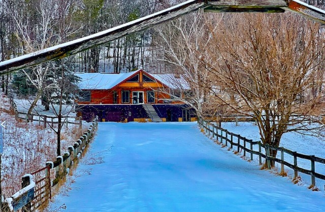 Yellow River Lodge w/ Hot Tub & Pool