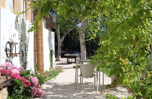 Líneas de agua amarillas