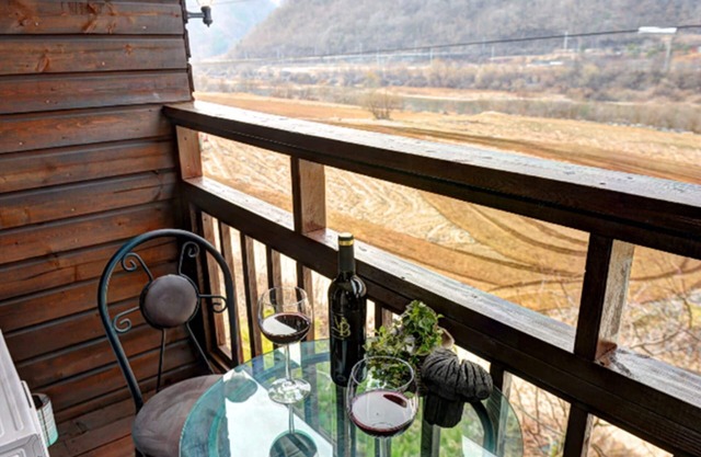 Yeongwol Riverside White House Pension