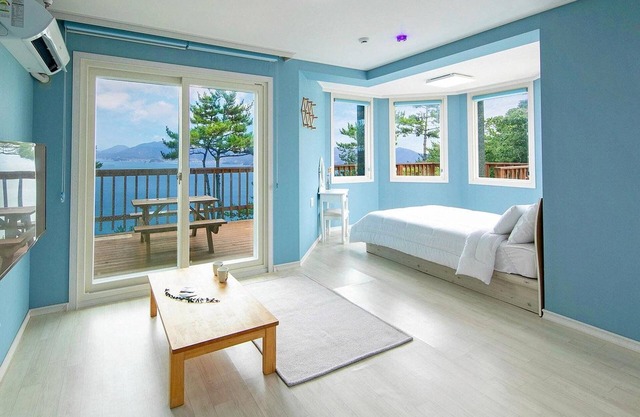 Yeosu Badawadeungdae Pension