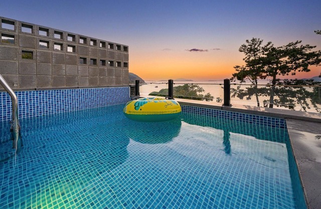 Yeosu Fisterra Spa Poolvilla