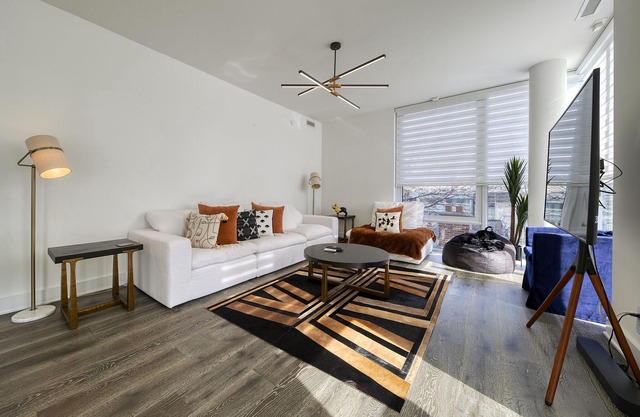 Yorkville | Sun-Filled 1317 SQFT 2Br 2Bath Boutique Condo