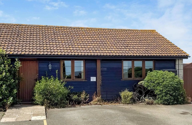 You’ll love the stylish step-free layout and peaceful countryside setting.