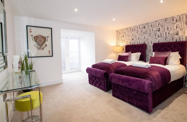 Your Apartment Rowan Tree - No 1