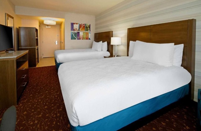 Your Gateway to Adventure! 2 Spacious Units, Pool, Pets Allowed, Free Shuttle!