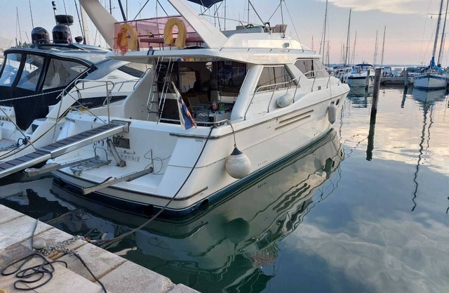 Yate a motor Azur Princess 50