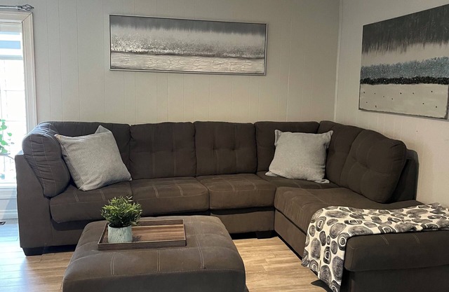 Your Home Away from Home-Beautiful 3 Bedroom