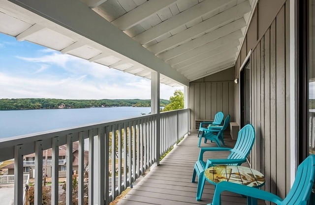 Your Home Away From Home! Onsite Pool, Free Parking