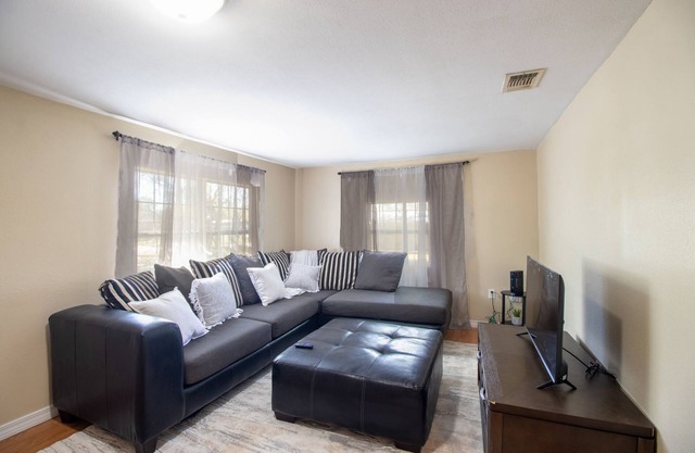 Your Home Away From Home! Contractor Special. 28 days or more only.