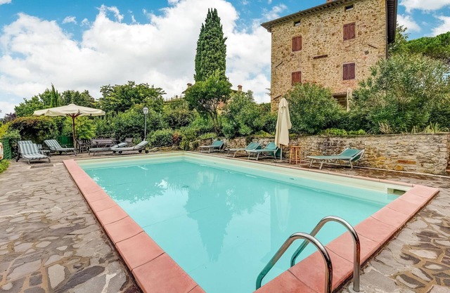 Apartamento en Monterchi con Piscina & Vistas