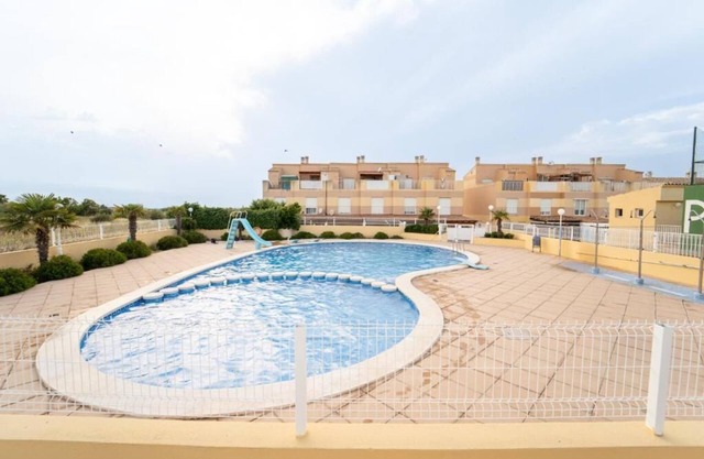 Tu casa junto al mar en Adosado con piscina en Almazora