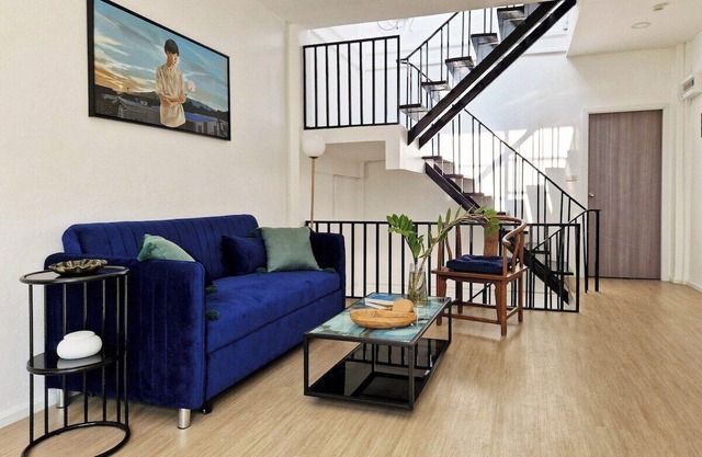 Casa entera de 3 plantas, King Bed, cerca de Old Town