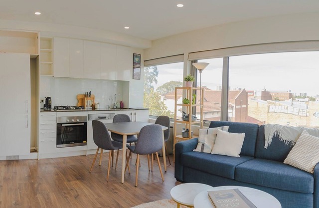 Your Melbourne Paradise by Ready Set Stay -WIFI, Linen, Carpark stays over 2wk