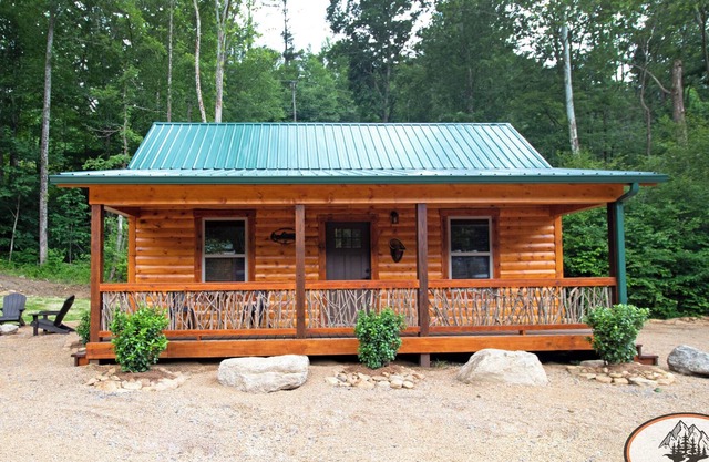 YOUR Mountain Top Experience Awaits at Rainbow Trout Cabin on Doe River. Excellent Fishing & Fun!