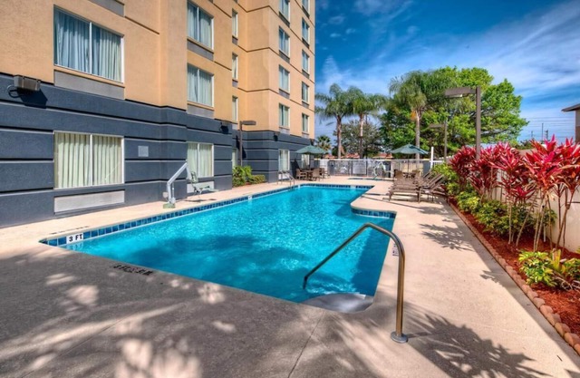 Your Orlando Adventure Starts Here! 2 Spacious Units, Swimming Pool