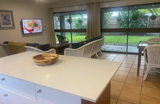 Your Own Private Cottage in the heart of Town.