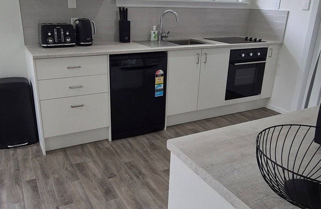 Your Perfect Stay - Family friendly - Between City and Airport