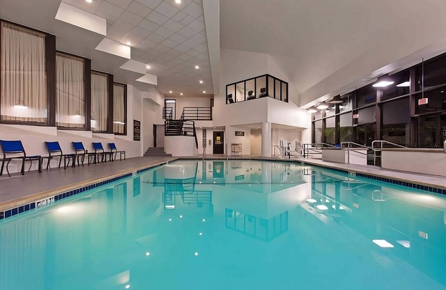 Your Relaxing Getaway Awaits! Short Drive to Balboa Beach, Airport Shuttle