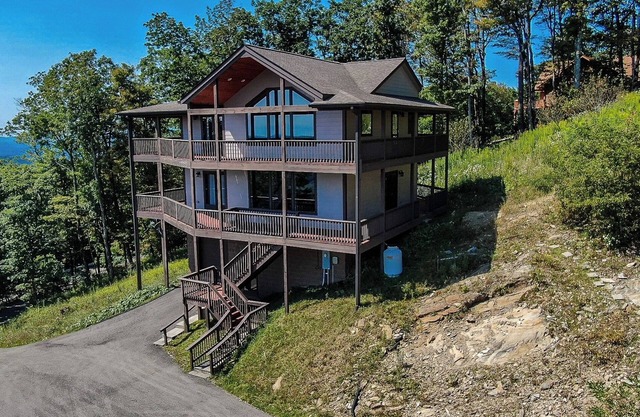 August Adventures Awaits in the Carolina Mountains @ Deuces Wild