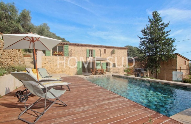 Your splendid stone farmhouse in the countryside, completely renovated