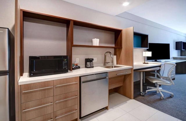 Your Tucson Getaway: 2 Relaxing Units! Onsite Pool, Pets Allowed!