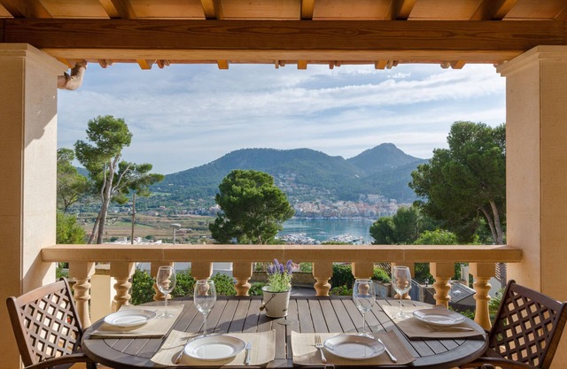 YourHouse Binifat, casa grande con vistas a Puerto de Andratx
