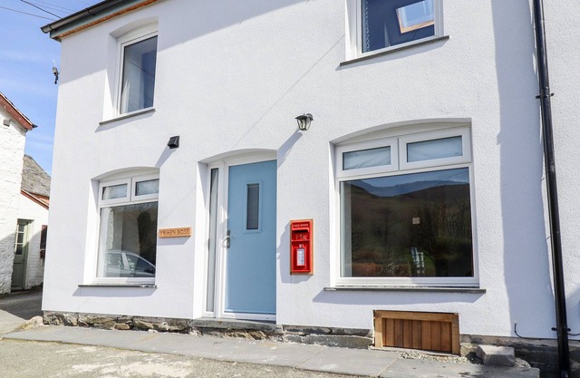 YR HEN BOST, family friendly, character holiday cottage in Mallwyd