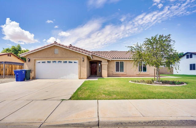 Yuma Family Home w/ Covered Patio + Grill!