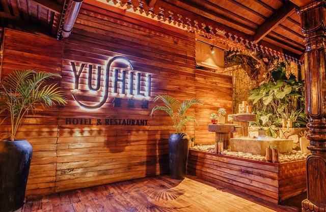 Yushili Hotel & Restaurant