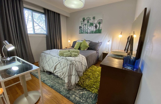 YYZ Parkview Suites- Your Park, Community, Family!