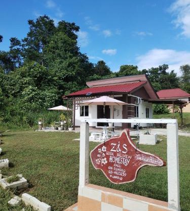 Z&S Gerik Hillview Homestay