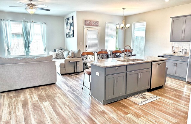 Zachary Retreat 4x2 Home, TV Wi-Fi Pool