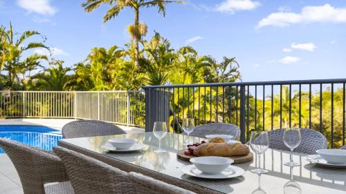 Zaffiro Beach House - Accessible, Pool, Beach, Sleeps 8