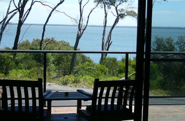 Lakeside Getaway de Zara