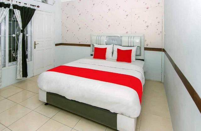 Zazadior Residence Syariah near Pantai Padang Mitra RedDoorz