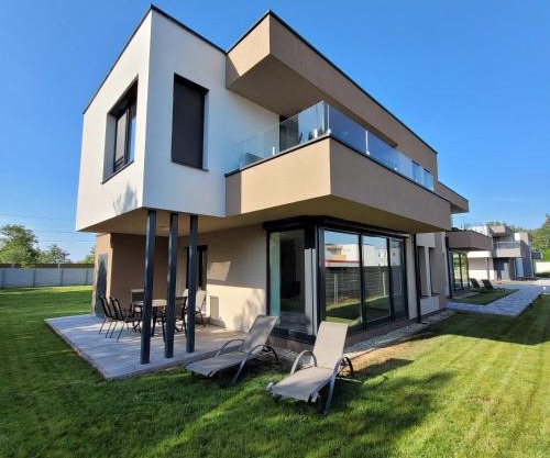 Zea Apartmanház