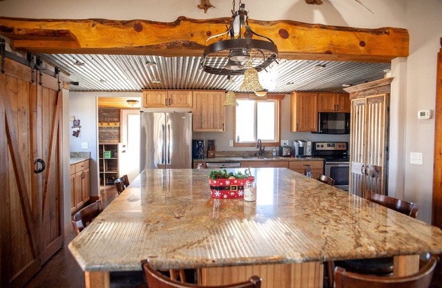 Zebra Rustic Retreat 3BR Home on Zebra Ranch