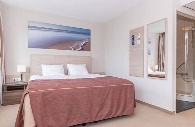 Zeeland's Wellness | Perfect Group Getaway for Relaxation & Adventure | 3 Units