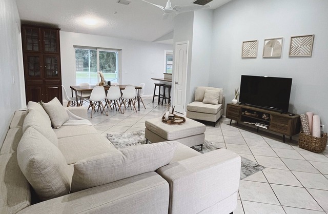 Zen Oasis! Heated Pool, Hot Tub, Beach 12-Min!