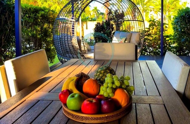 ZENHOUSE NIGHTCLIFF - 6BR Tropical Oasis