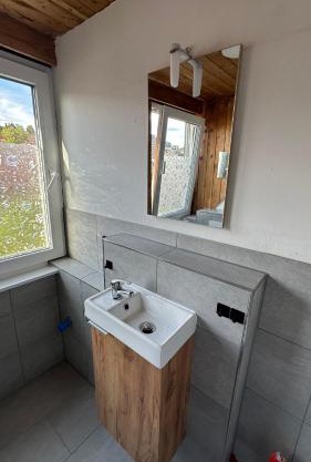 Zentrales Privatzimmer in 3er Wohngemeinschaft
