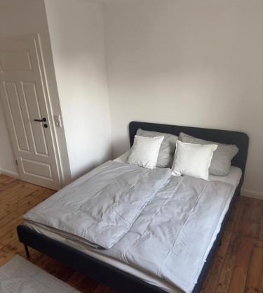 Zentrales Zimmer mit Altbaucharme