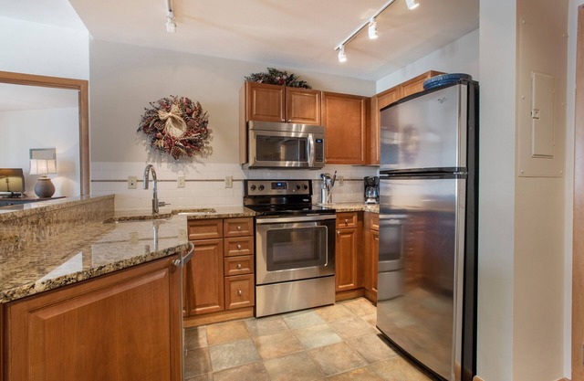 Zephyr Mountain Lodge, Condo | Ski-In/Ski-Out w/ Balcony Views (Value-Rated Condo 1516)